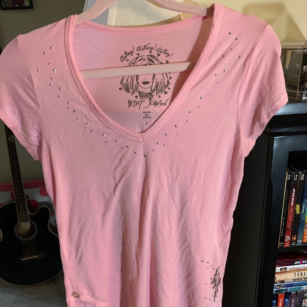 Light pink Betsy Johnson SS shirt